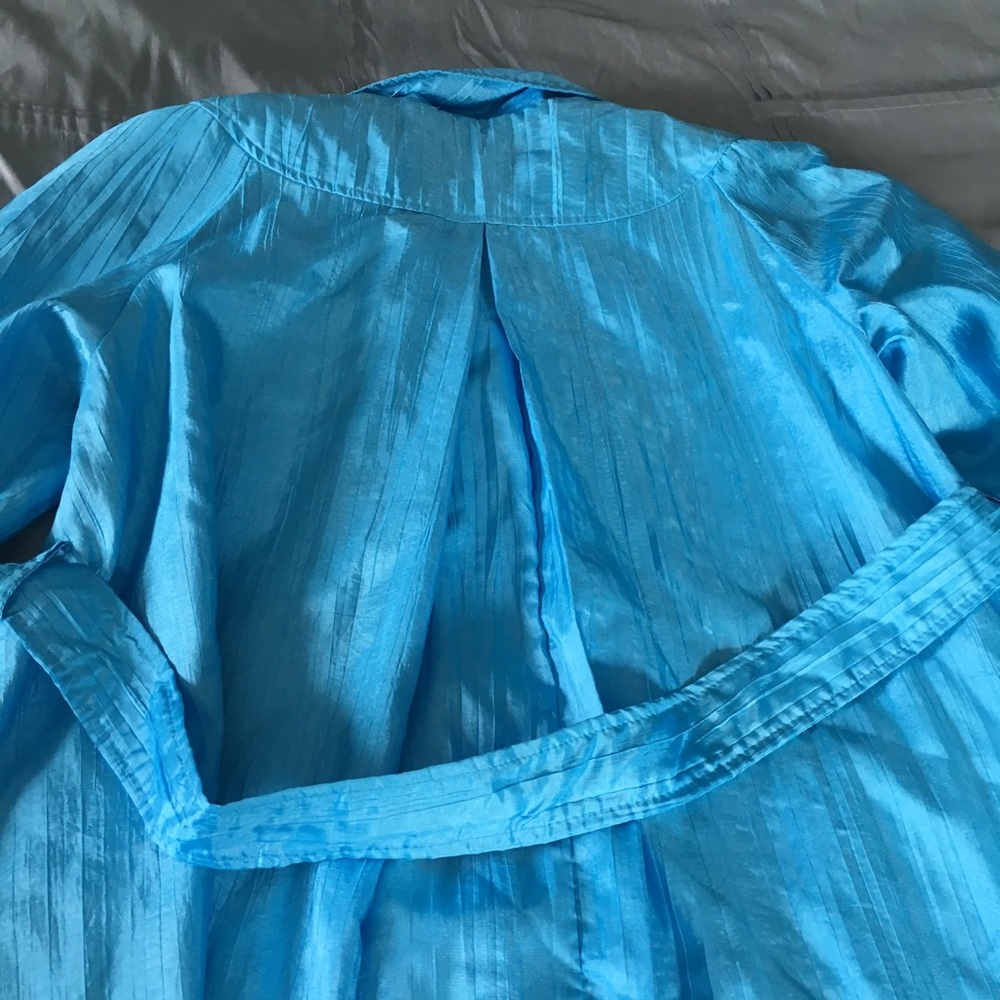 Windbreaker - Picture 6 of 6